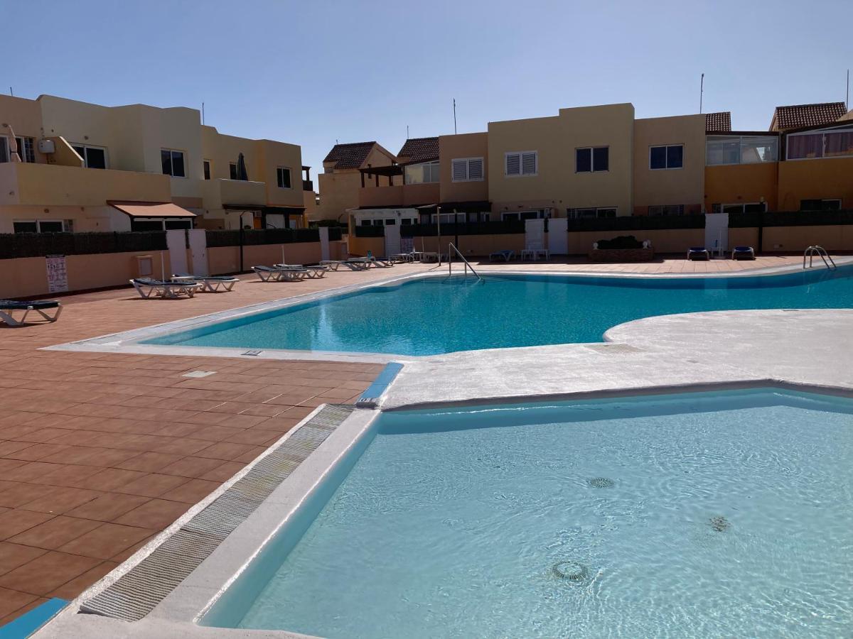 2 Bedroom Pool Apartment Close To Beach Rocky Point Corralejo Eksteriør billede